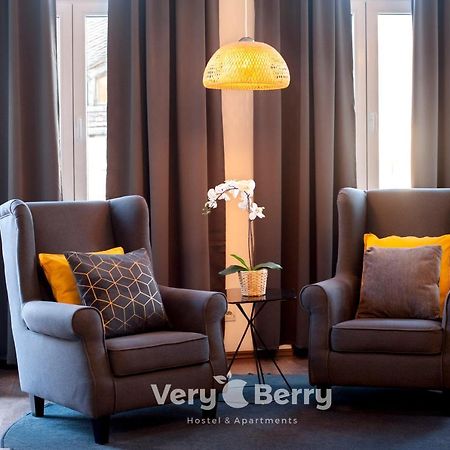 Very Berry - Garbary 27 - Apartament Z Balkonem, Old City, Check In 24H Poznan Exterior photo