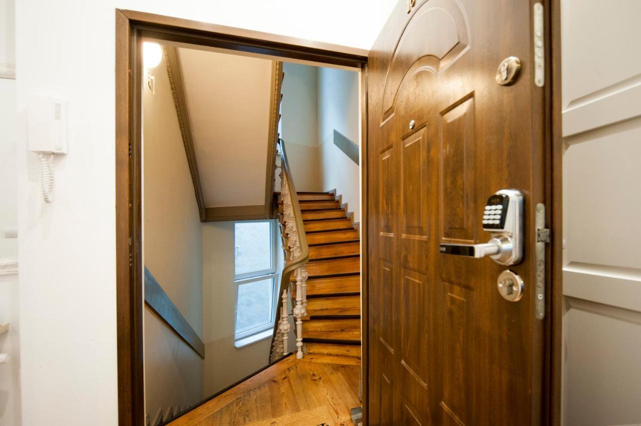 Very Berry - Garbary 27 - Apartament Z Balkonem, Old City, Check In 24H Poznan Exterior photo